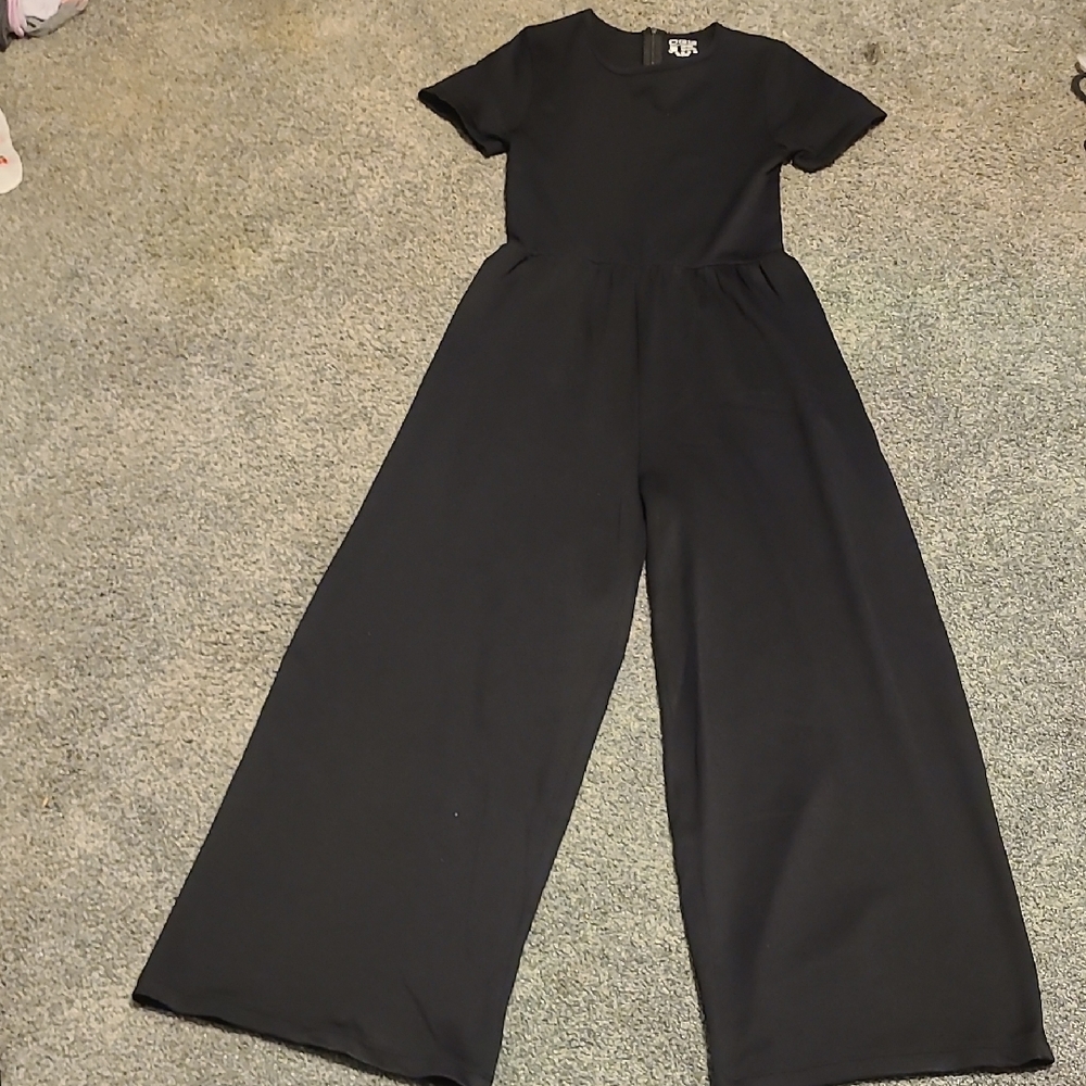 Chic Black Wide-Leg Jumpsuit